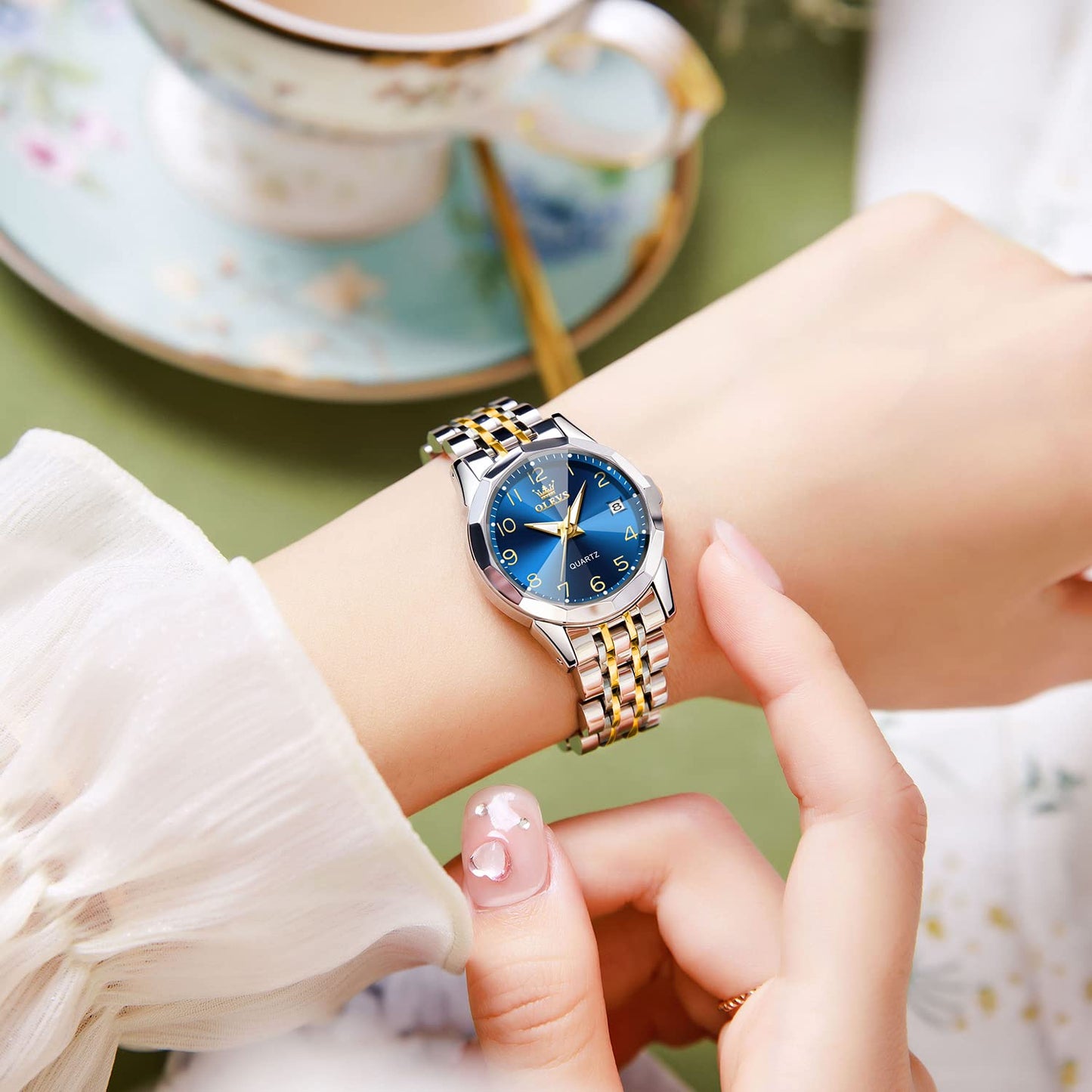 OLEVS Reloj de mujer azul de moda con diamantes para vestir, relojes para mujer, analógico, de cuarzo, plateado, de acero inoxidable, resistente al agua, luminoso, con fecha y día, reloj de pulsera de dos tonos