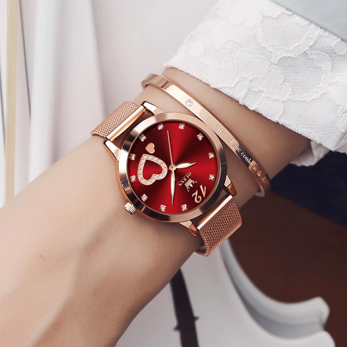 OLEVS Relojes de oro rosa para mujer, relojes de pulsera pequeños con diamantes para mujer, relojes de esfera grande, correa de malla fina de lujo para mujer, relojes analógicos simples con esfera roja para mujer, reloj resistente al agua para mujer