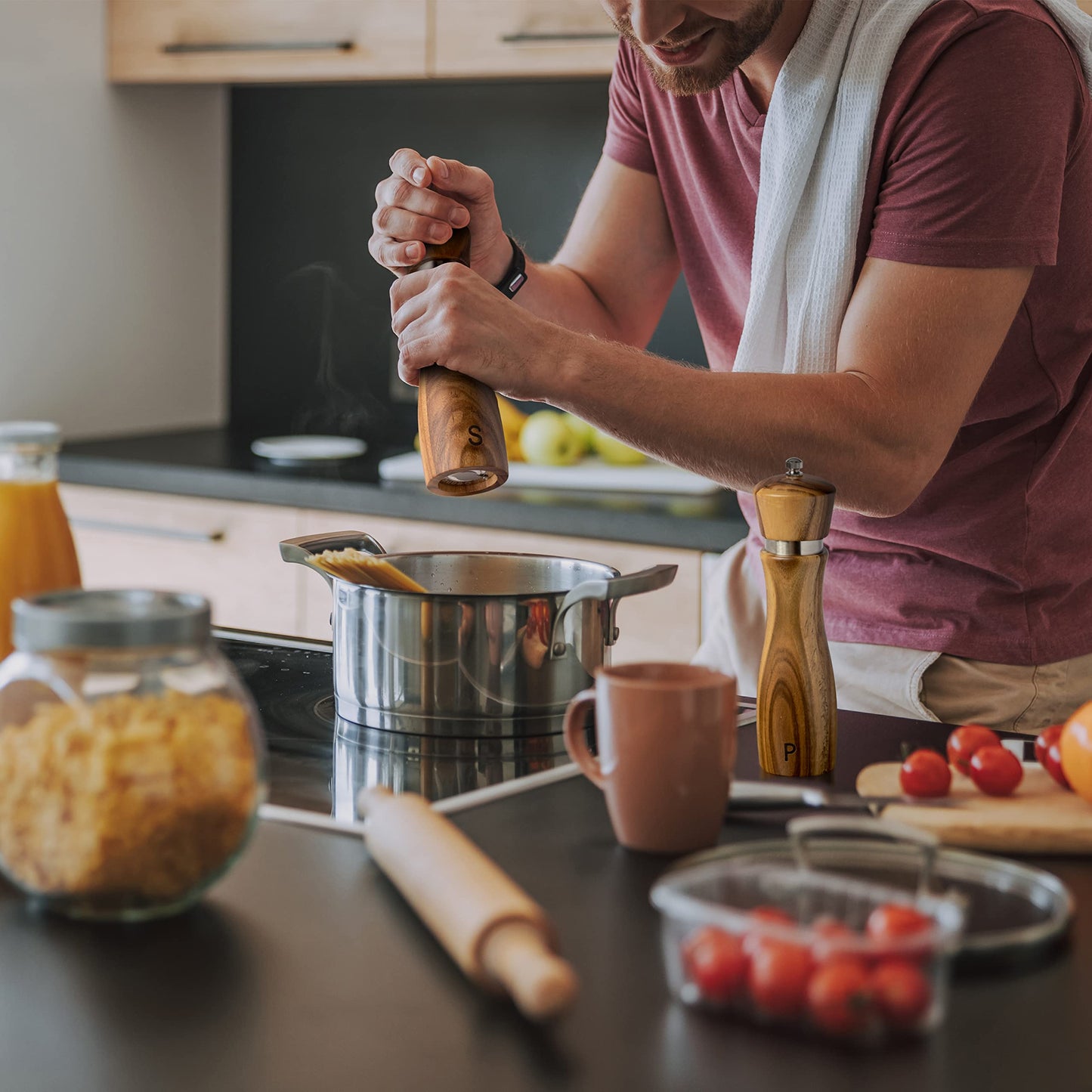 Gennua Kitchen Wooden Salt and Pepper Grinder Set: Refillable Salt & Pepper Mills Adjust for Customized Coarseness, Crafted of Solid Acacia Wood with Ceramic/Stainless Steel Core, 8 Inches Each